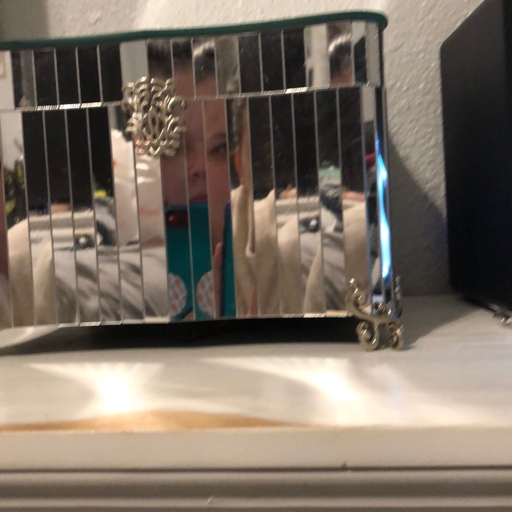 Mirrored jewelry box